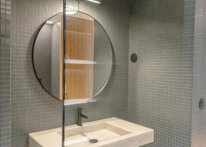 Chic 1br Duplex W/ac Santa Catarina | By Airnest * Лиссабон